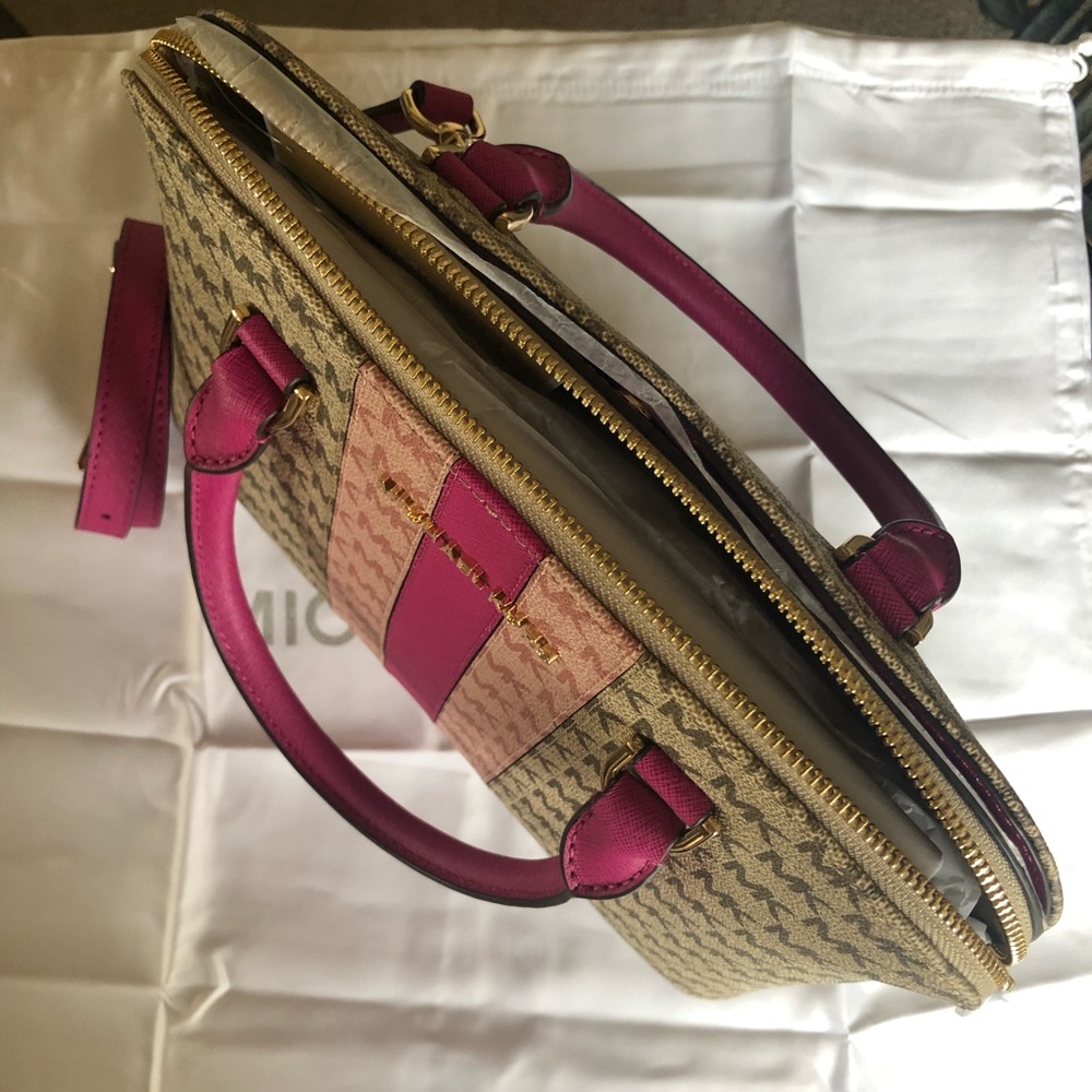 π Michael Kors Cindy Satchel With Clutch - Picture 3 of 8